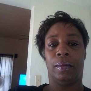 Meet your Posher, Elnora